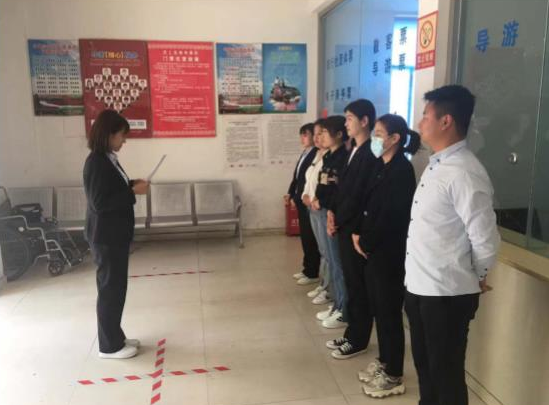 領下認真閱讀了王杰生前的日記，其“一不怕苦，二不怕死”的王杰精神以及“在榮譽上不伸手，在待遇上不伸手，在物質(zhì)上不伸手”的崇高精神讓每一位黨員思想上受到洗禮，黨性上得到錘煉。
