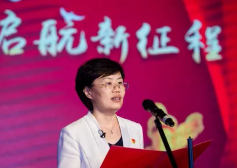 香港大廈不忘初心跟黨走 團結一心鑄輝煌！