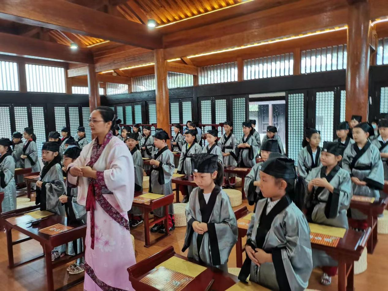 弘揚(yáng)傳統(tǒng)文化 開(kāi)啟不一樣的“開(kāi)學(xué)第一課”